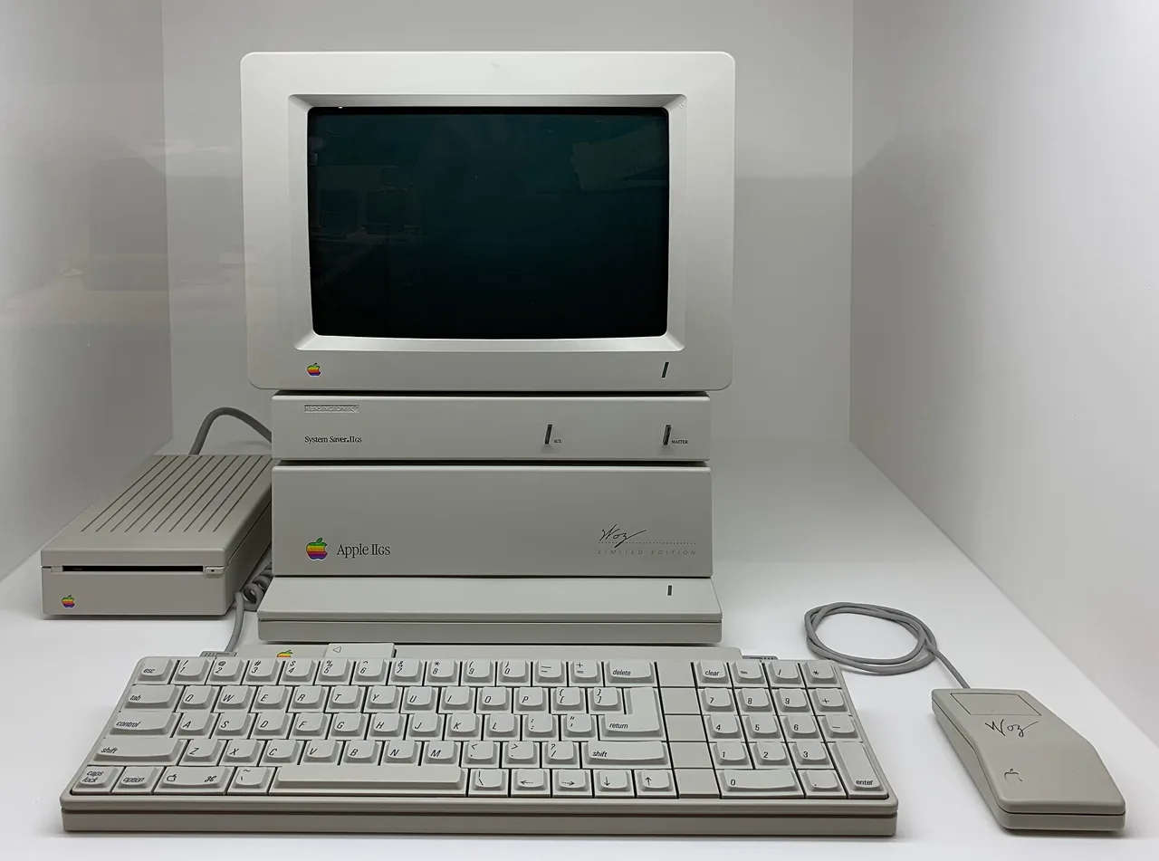 Apple iigs, archival photo