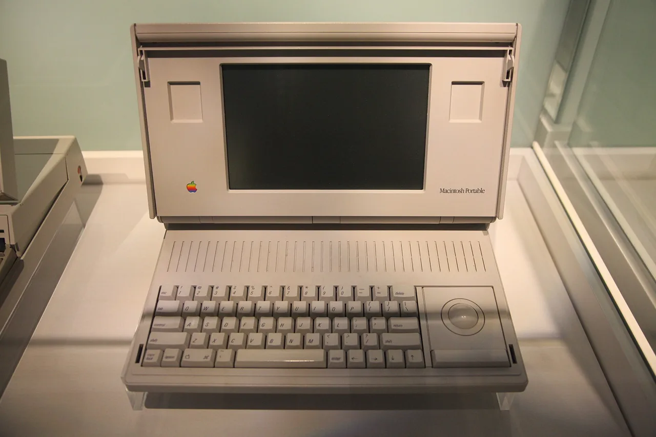 Apple macintosh-portable archival photo