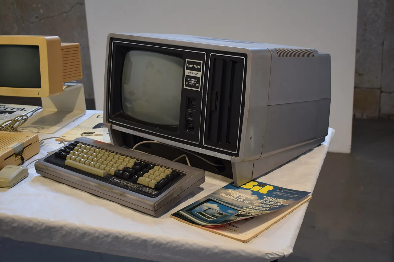 Tandy Radio Shack trs-80-model-ii, archival photo