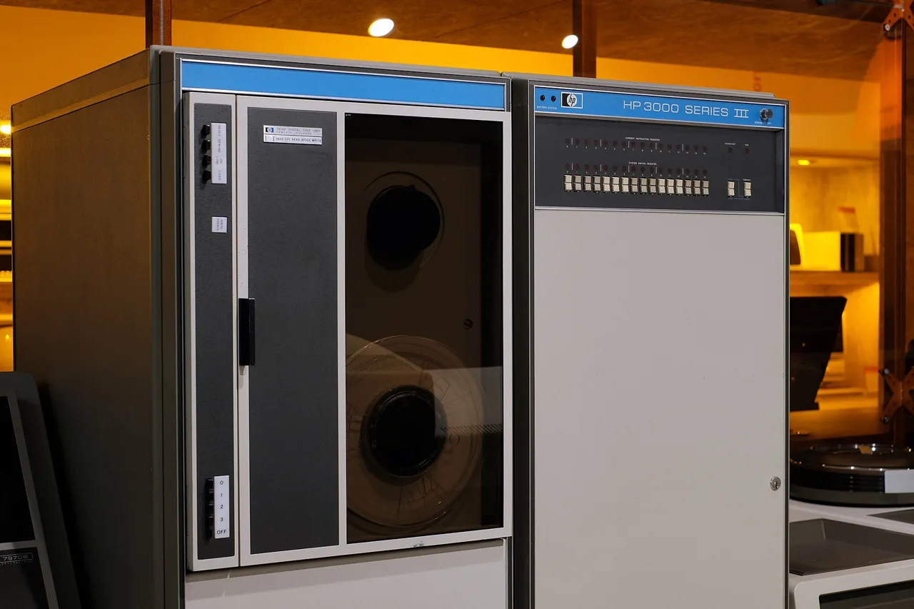 Hp hp-3000, archival photo