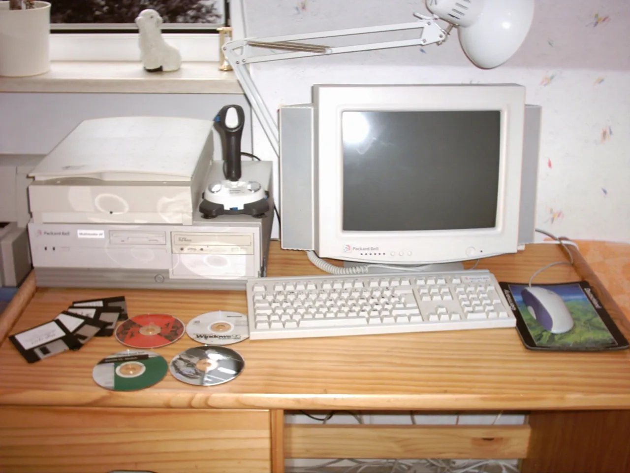 Packard packard-bell, archival photo