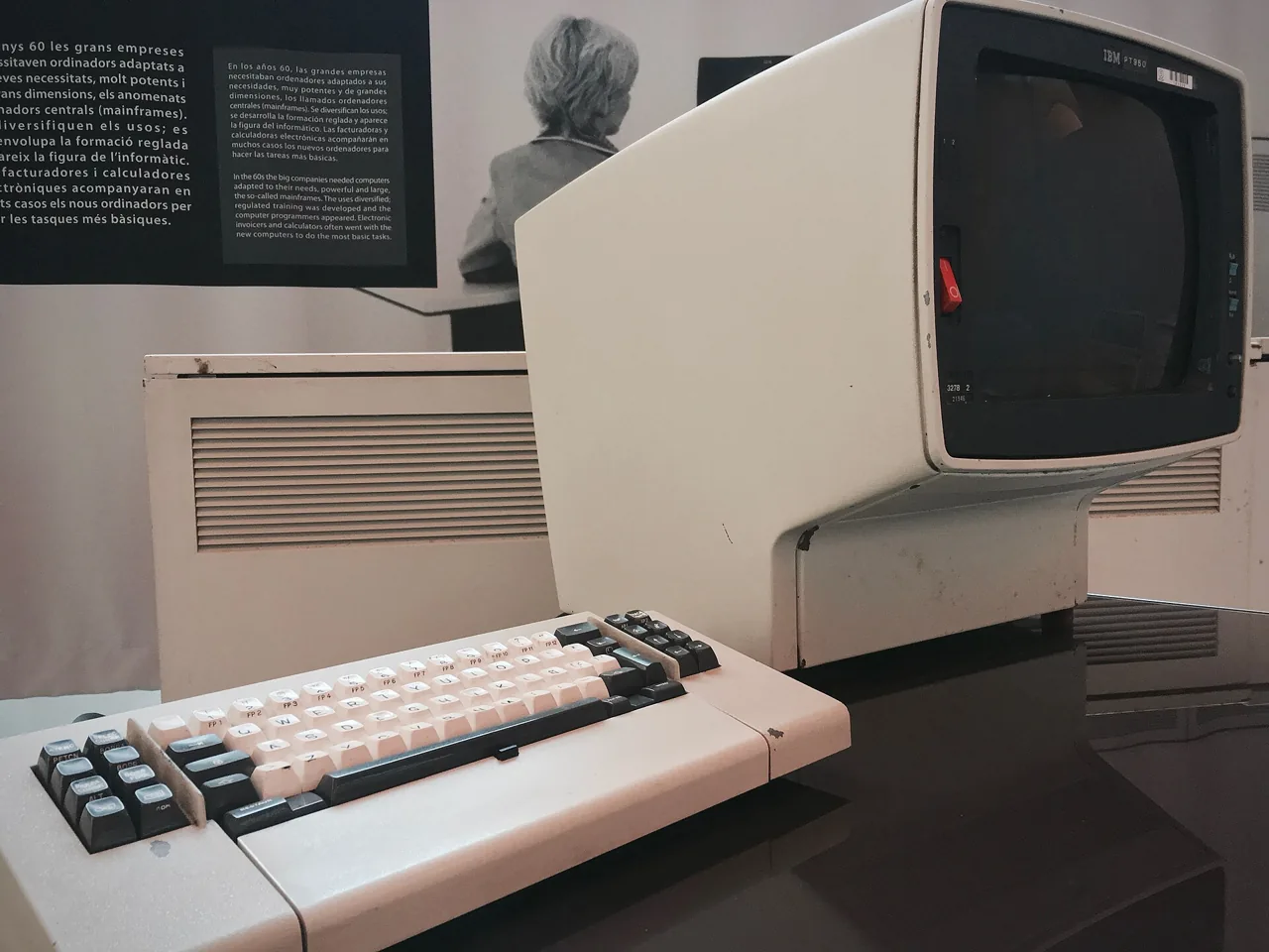 Ibm ibm-3270, archival photo